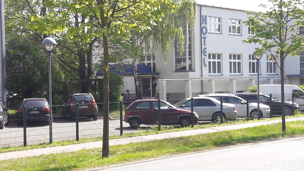 Amarillo Hotel Velten Luaran gambar